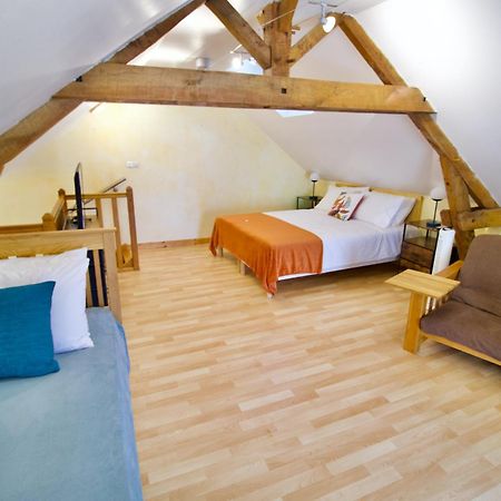 Bed and Breakfast O Trois Oliviers Louin Экстерьер фото