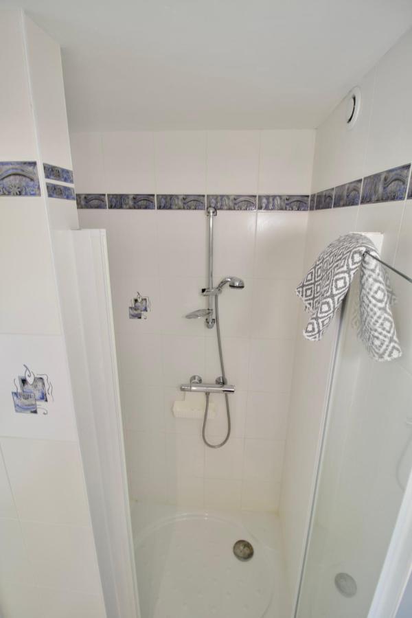 Bed and Breakfast O Trois Oliviers Louin Экстерьер фото