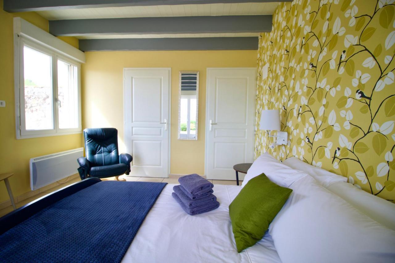 Bed and Breakfast O Trois Oliviers Louin Экстерьер фото