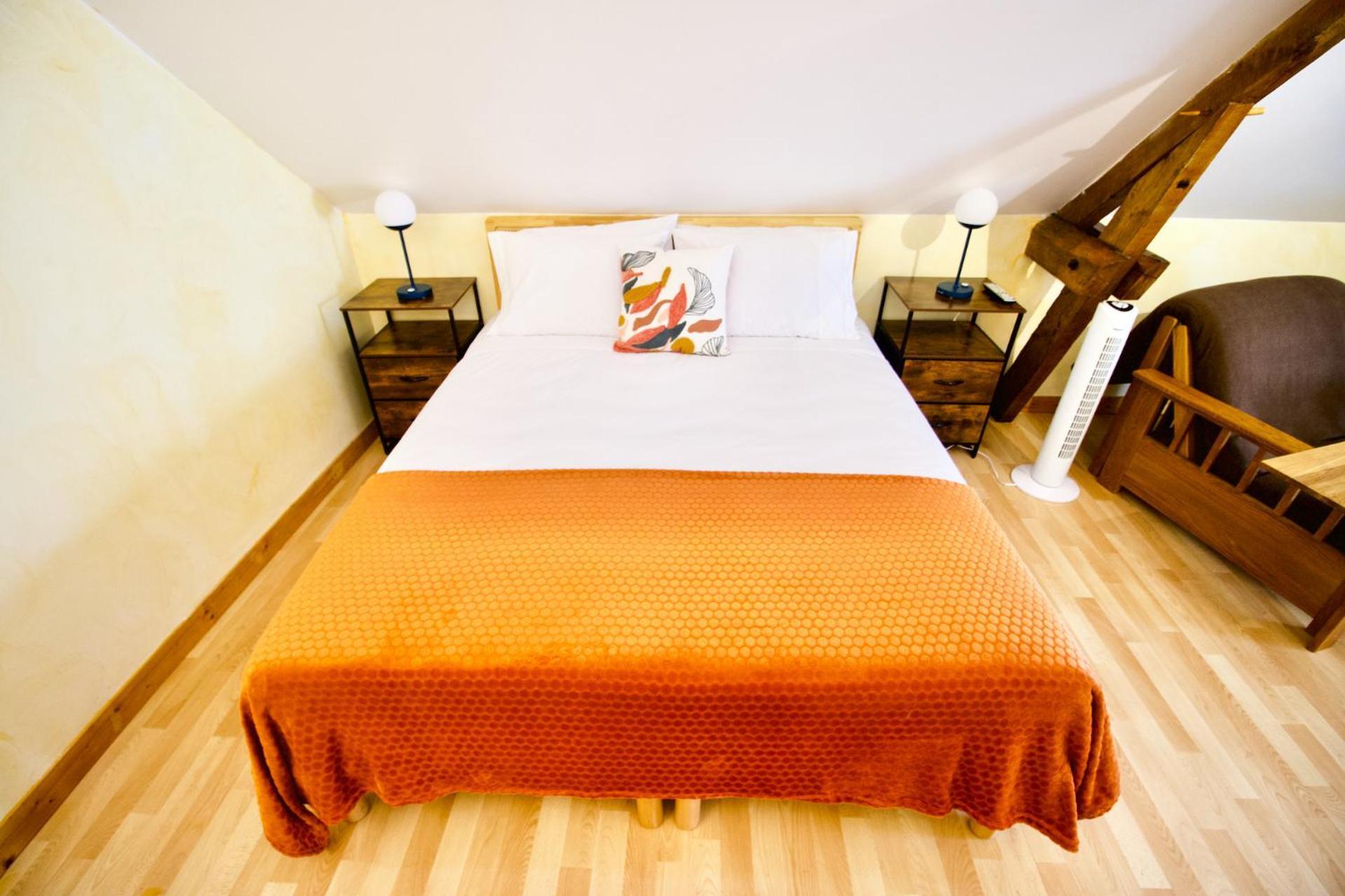 Bed and Breakfast O Trois Oliviers Louin Экстерьер фото
